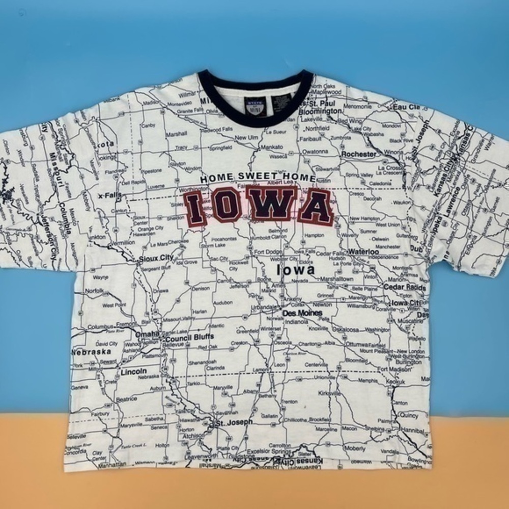 Vintage 90’s IOWA Graphic T-shirt